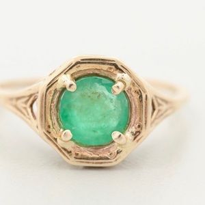 Vintage 9k Gold handpierced filigree Emerald Ring
